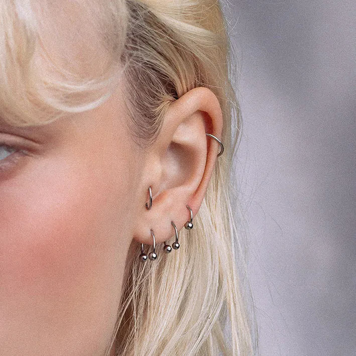 CLEO. Circular Barbell Ring - Silver