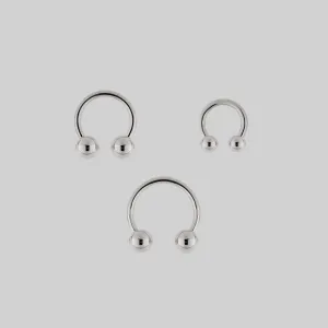 CLEO. Circular Barbell Ring - Silver