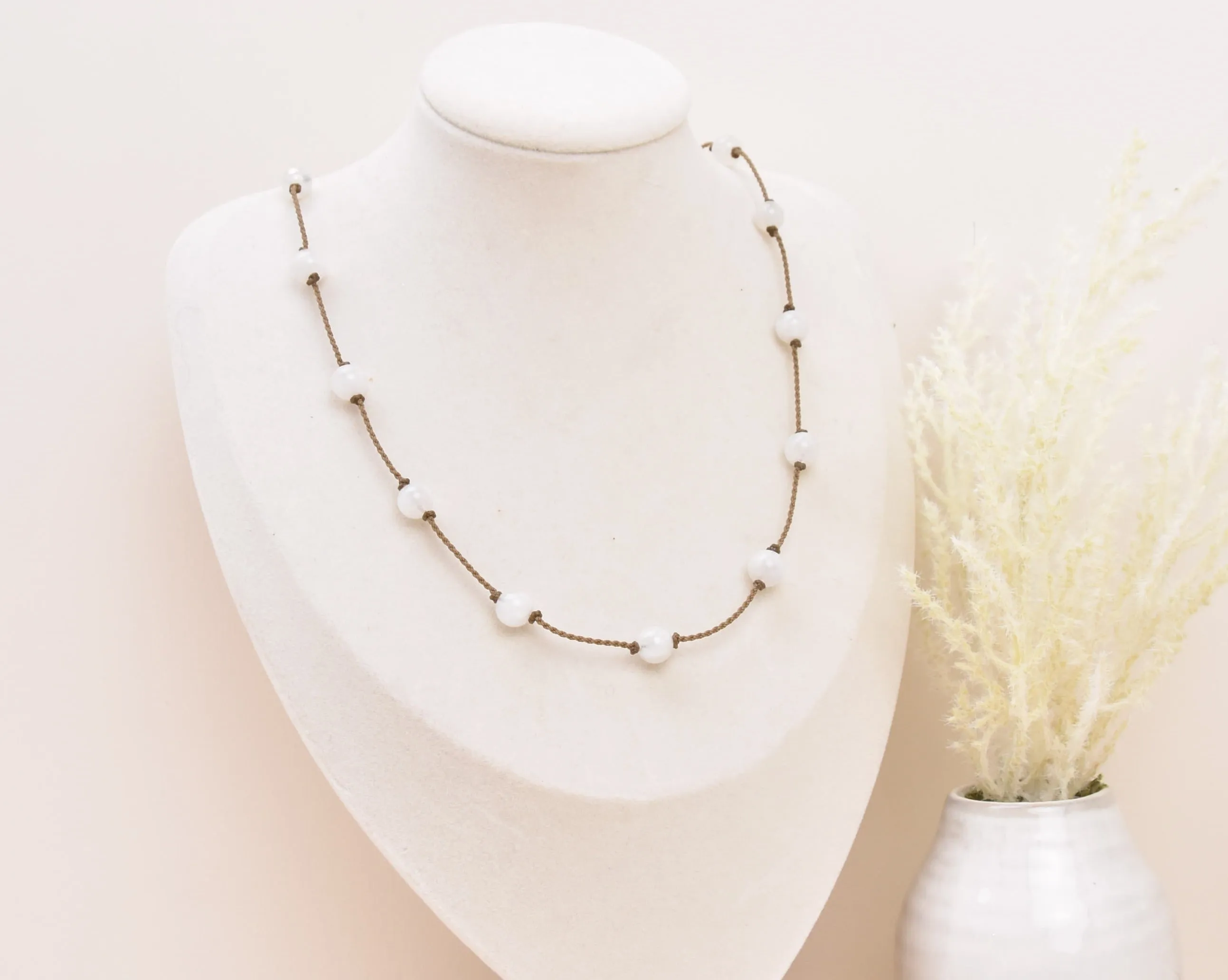 Wrap-0122-Moonstone Round Medium
